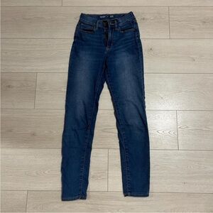 Girl’s Blue Jeans